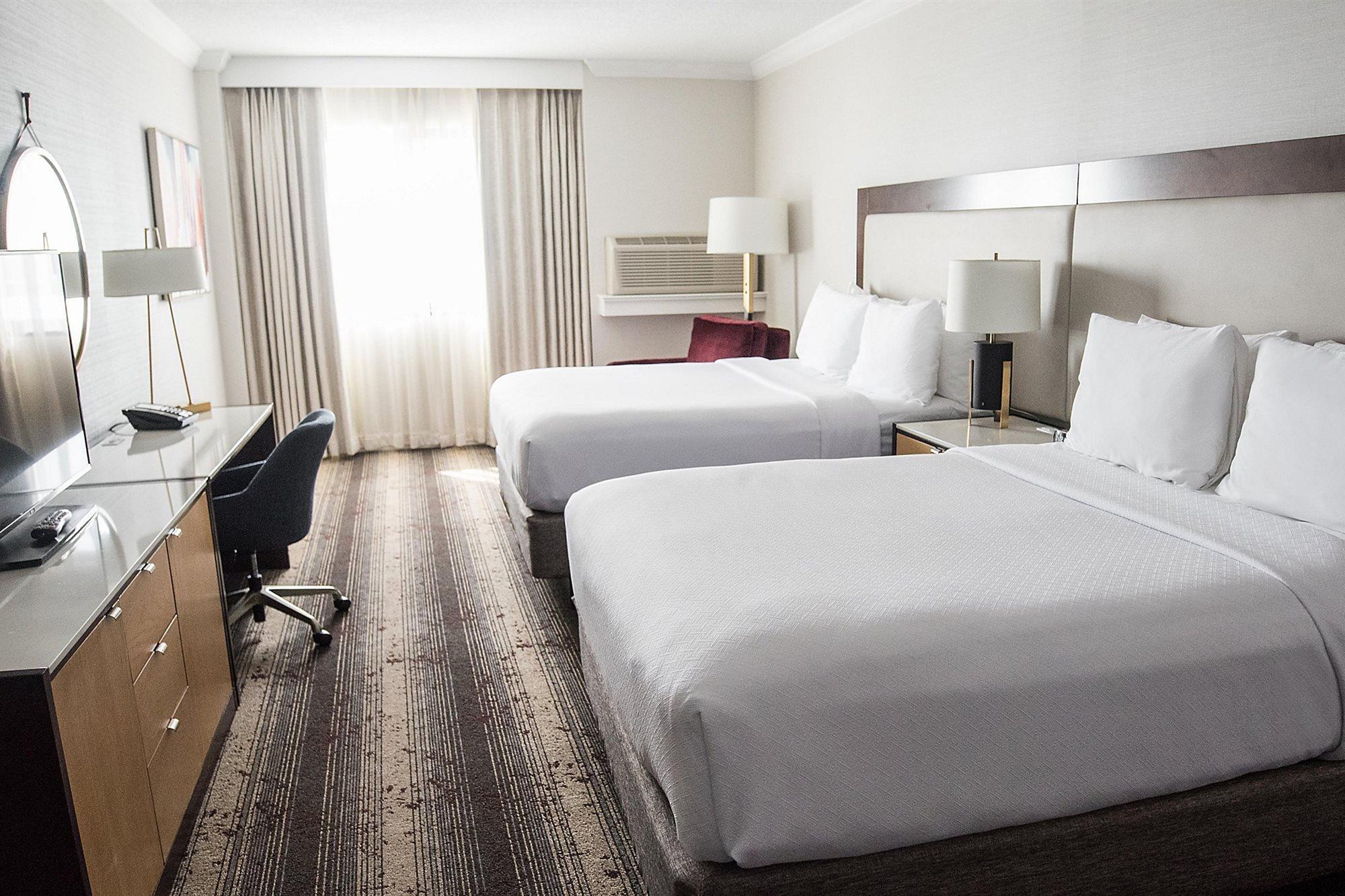 Crowne Plaza Edison By Ihg Hotel Bagian luar foto