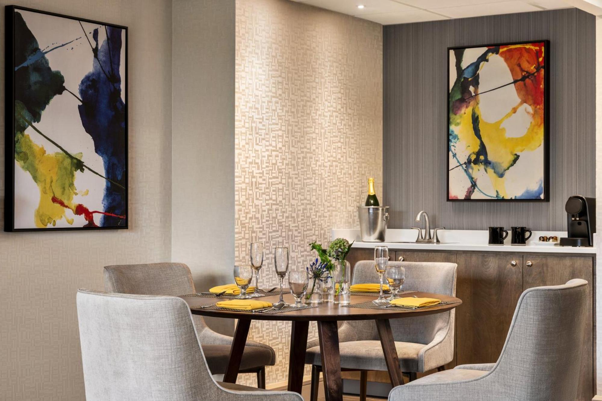 Crowne Plaza Edison By Ihg Hotel Bagian luar foto