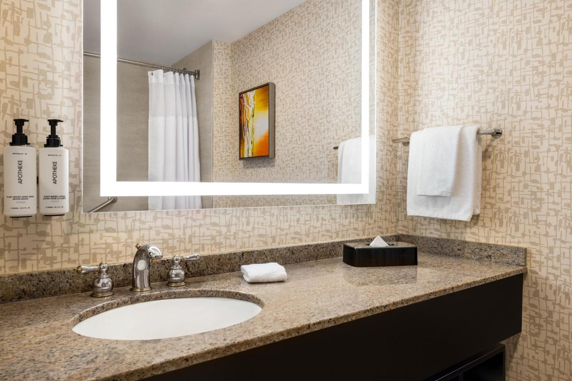 Crowne Plaza Edison By Ihg Hotel Bagian luar foto