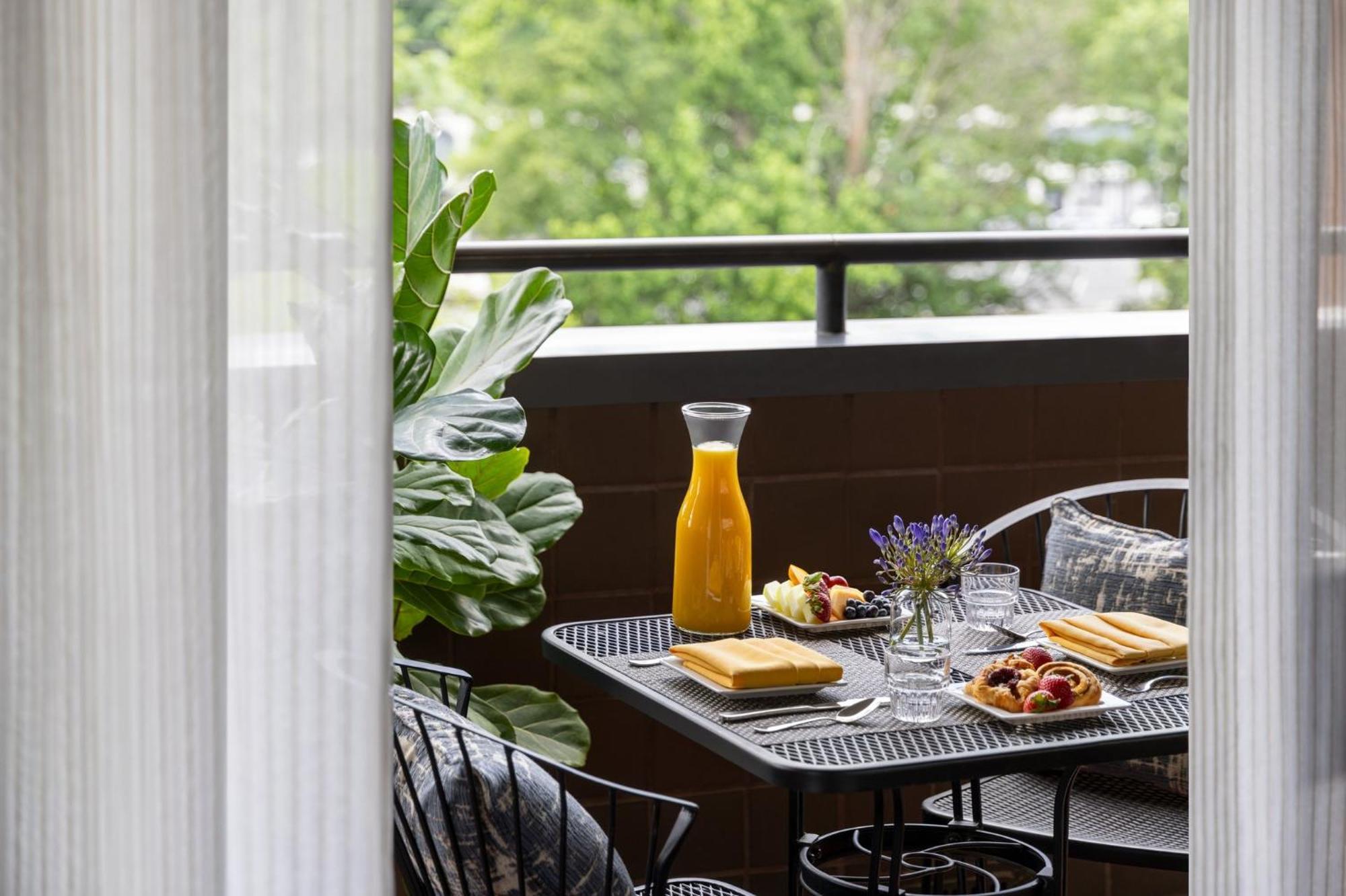 Crowne Plaza Edison By Ihg Hotel Bagian luar foto