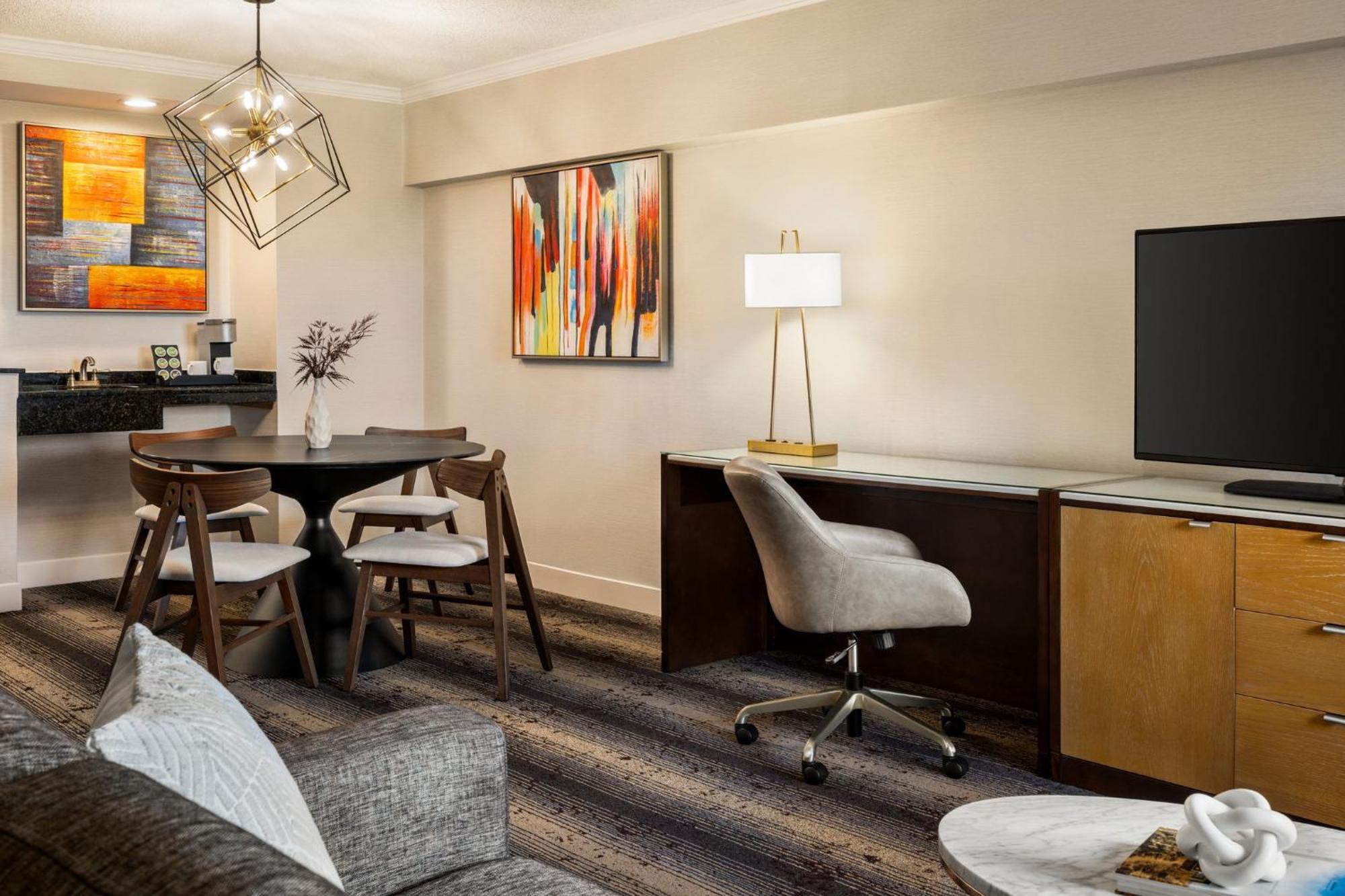 Crowne Plaza Edison By Ihg Hotel Bagian luar foto