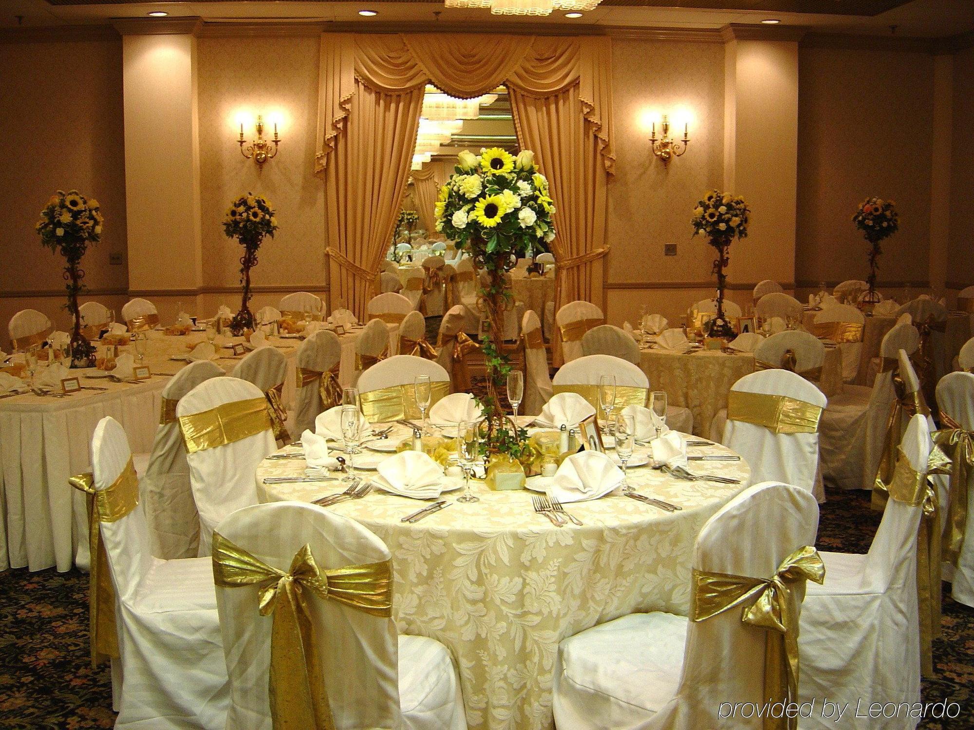 Crowne Plaza Edison By Ihg Hotel Restoran foto